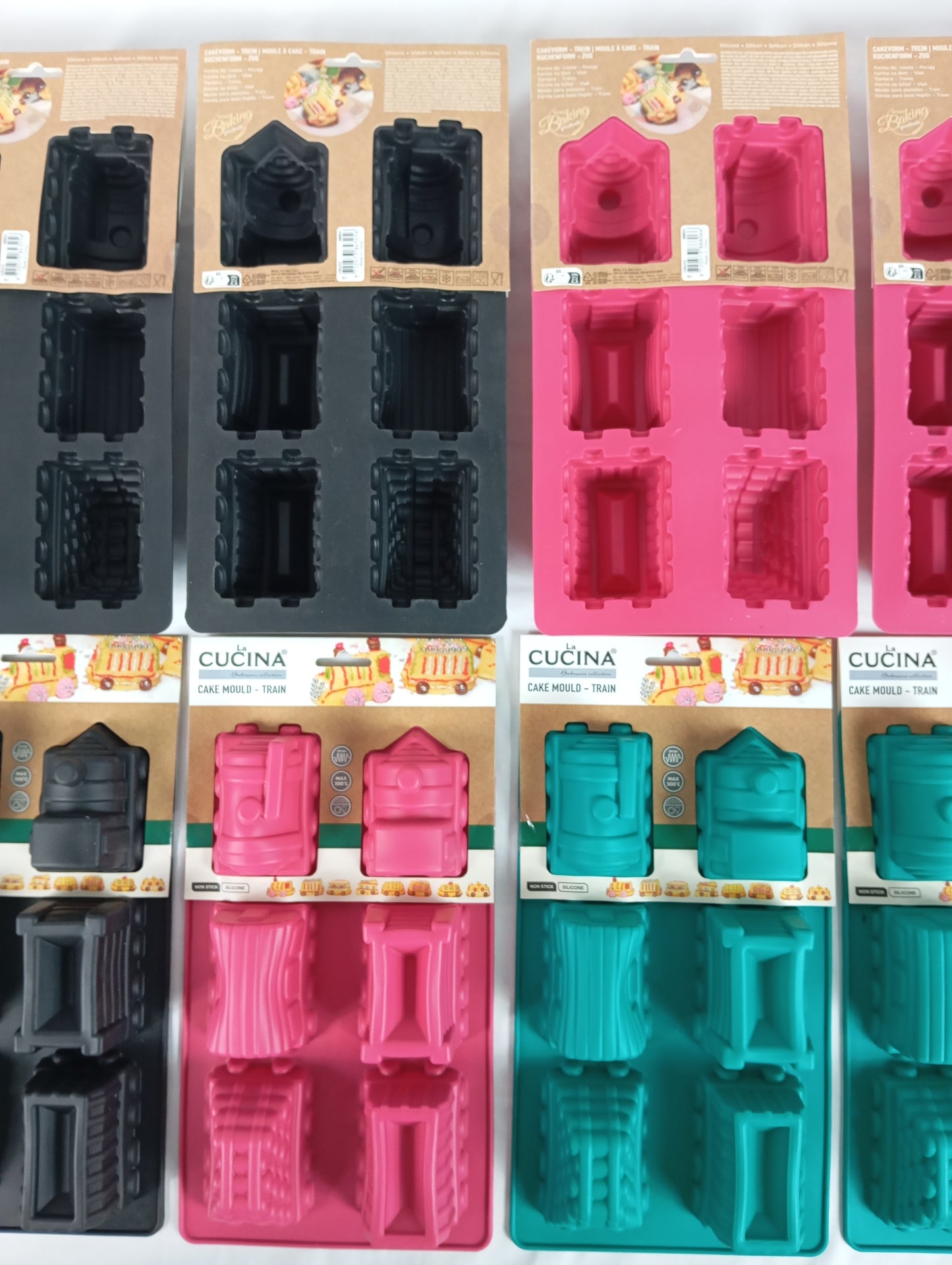 Lot de 16 Moules en silicone en forme de train pour gâteau ( 1.56 euro / pcs )