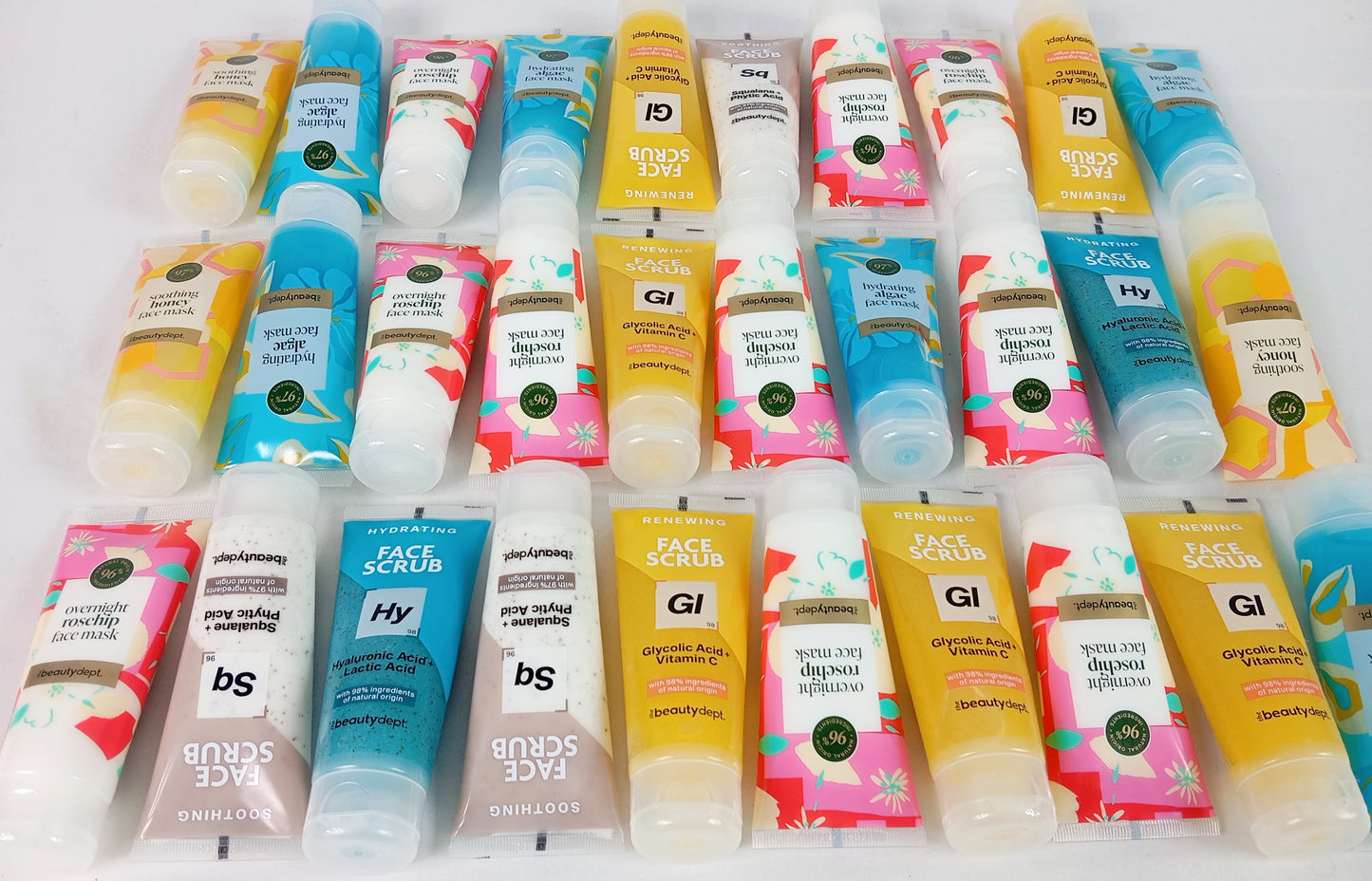 Lot de 30 Flacons / Tubes pour visage gommage et hydratant 98 % naturel 75 ml ( 0.50 cts / pcs )