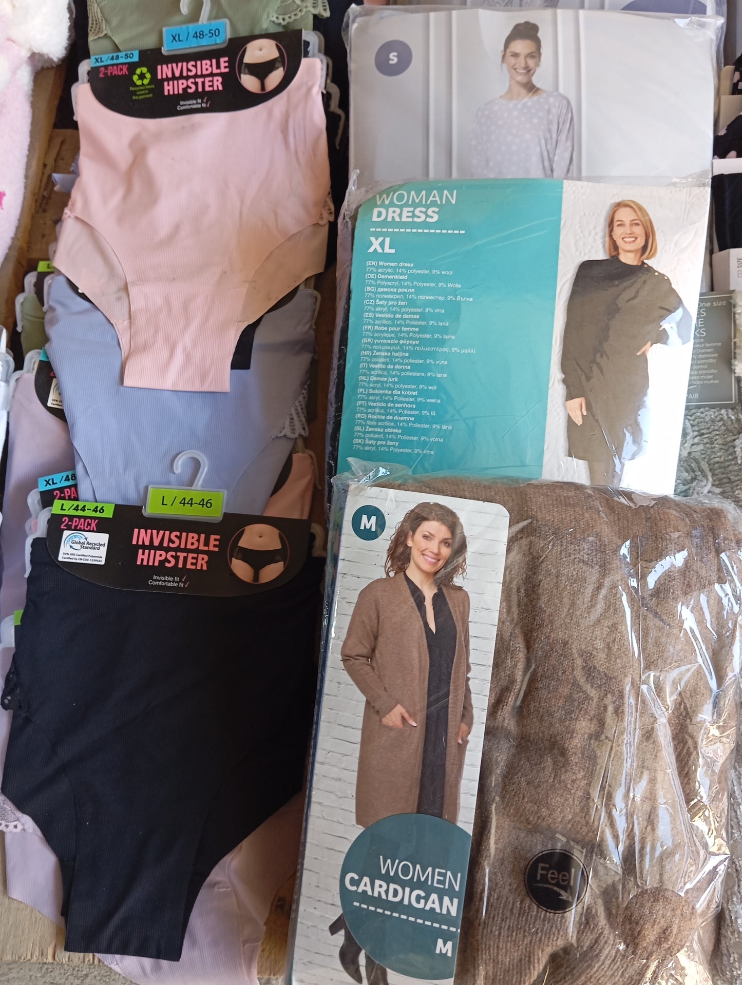 Lot de 390 Vêtements chausson Homme / femme / enfant