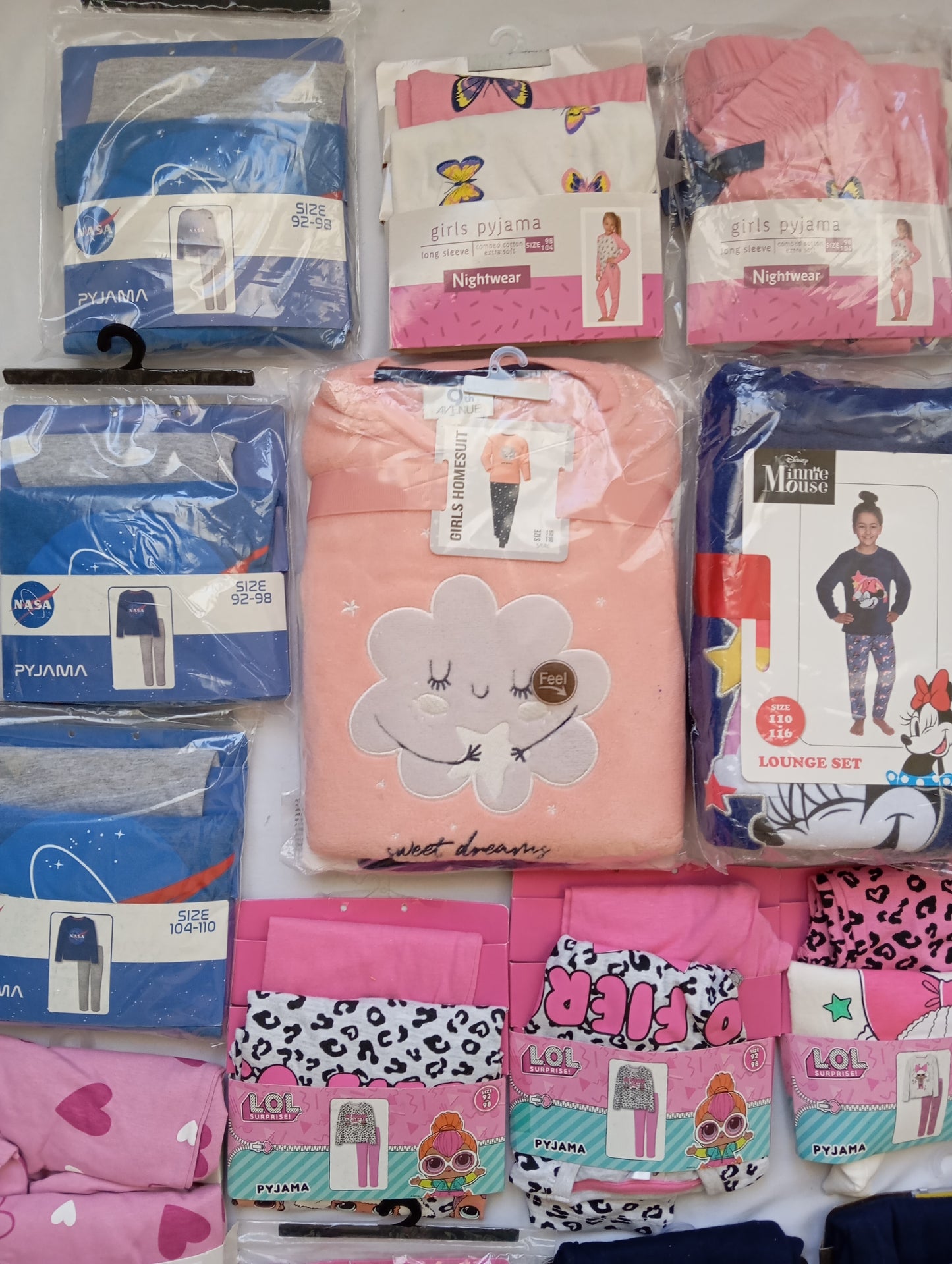 Lot de 26 Pyjamas enfant mixte Disney L.O.L Surprise ...