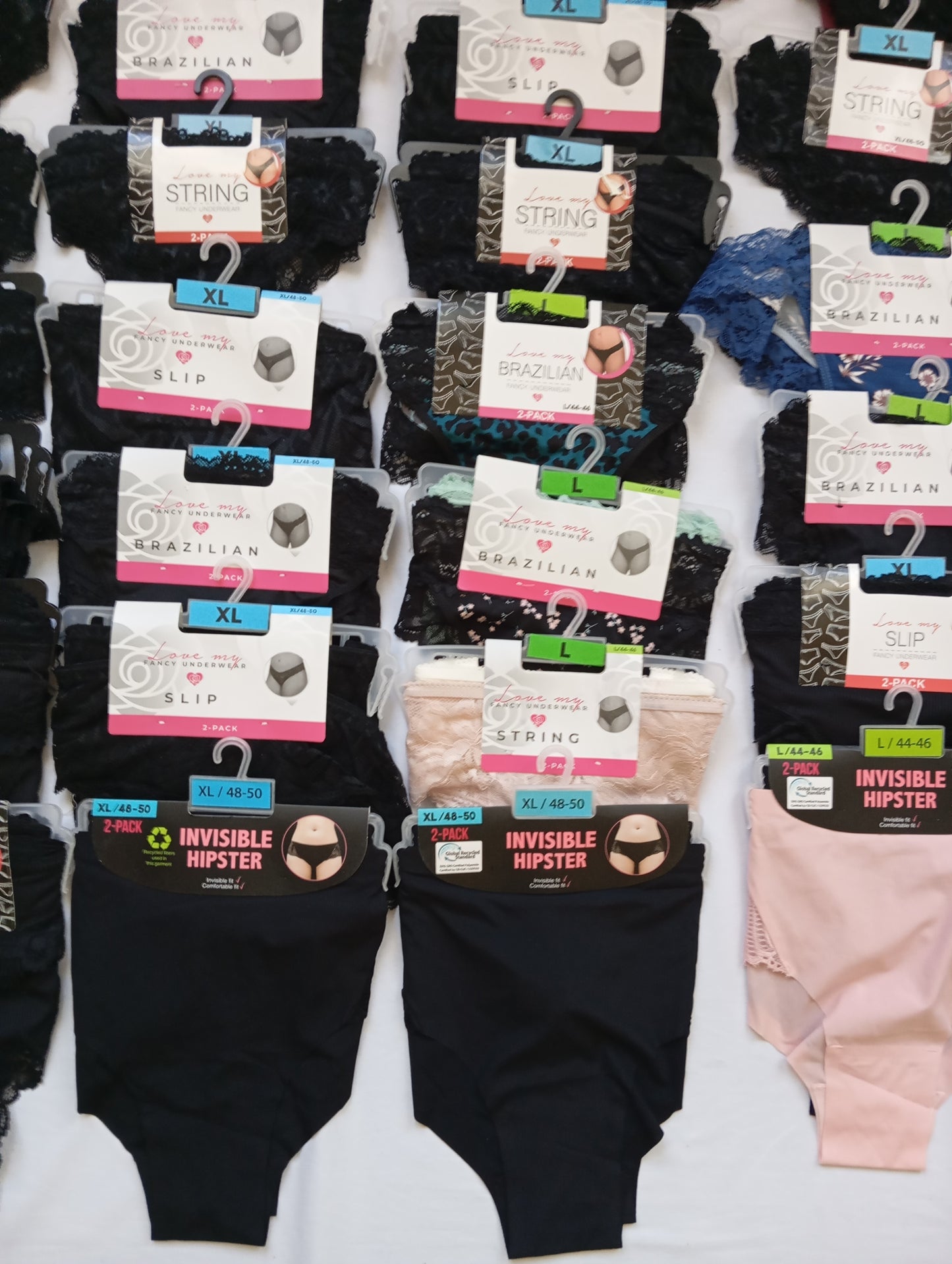 Lot de 90 Sous vêtements femme Slip / String / Brésilien / hipster