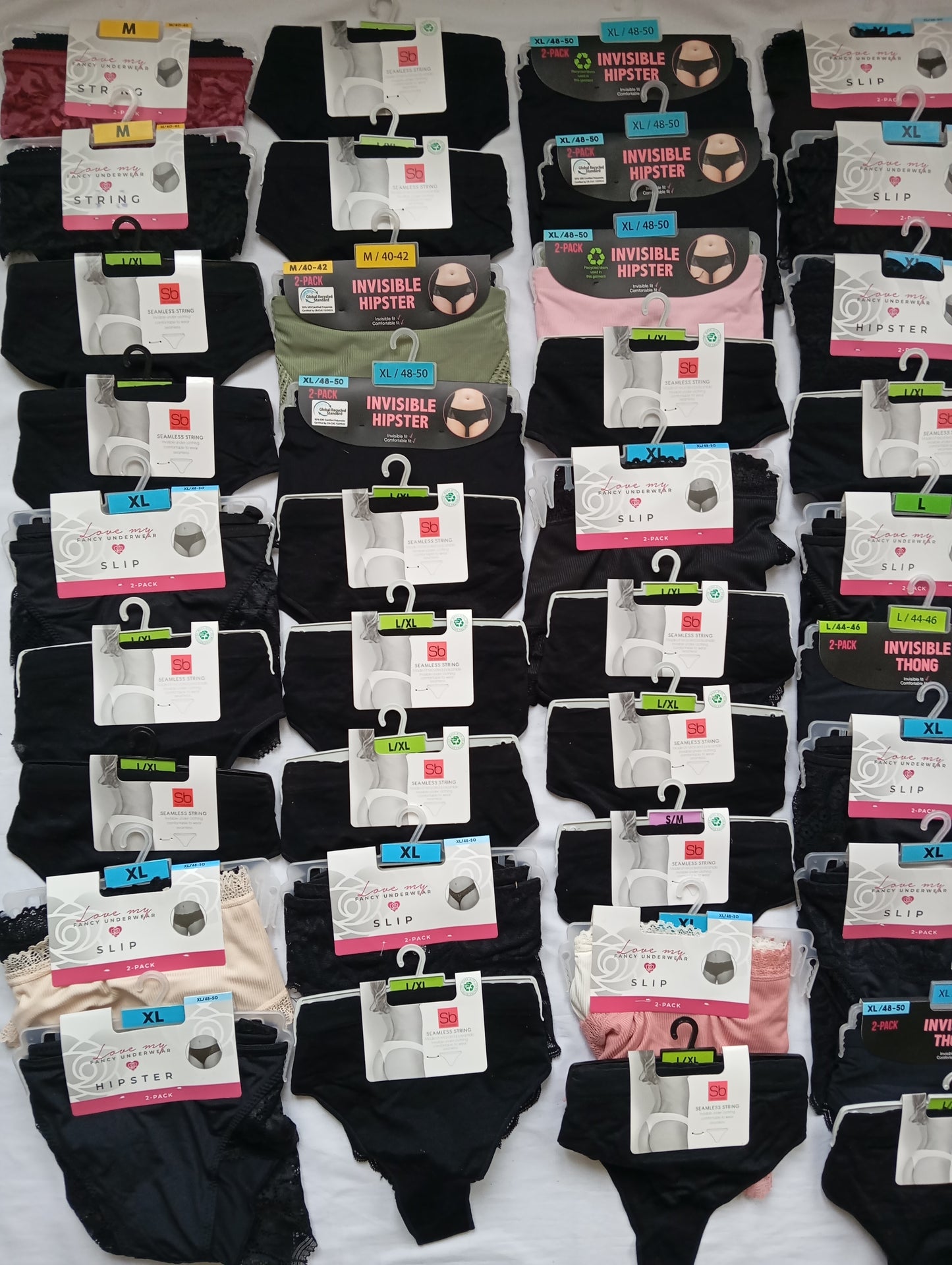 Lot de 74 Sous vêtements Slip / Hipster / String Femme