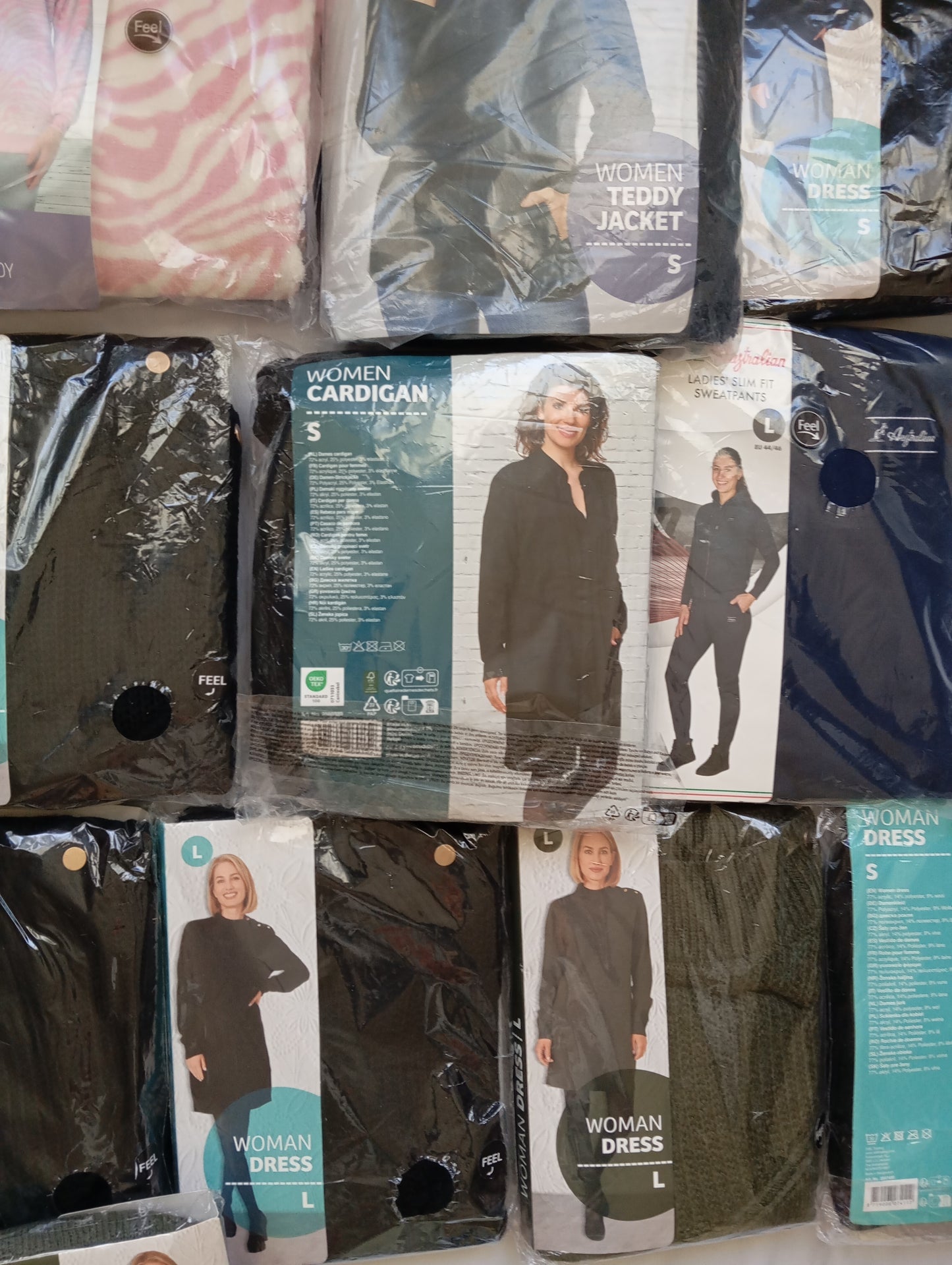 Lot de 23 Vêtements femme listing en description