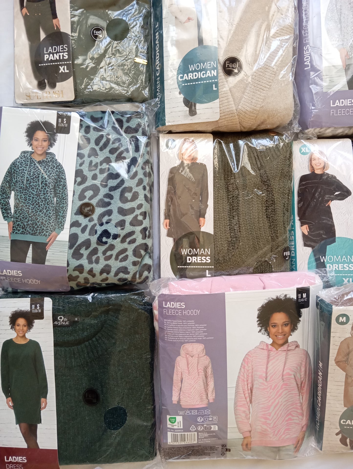 Lot de 23 Vêtements femme listing en description