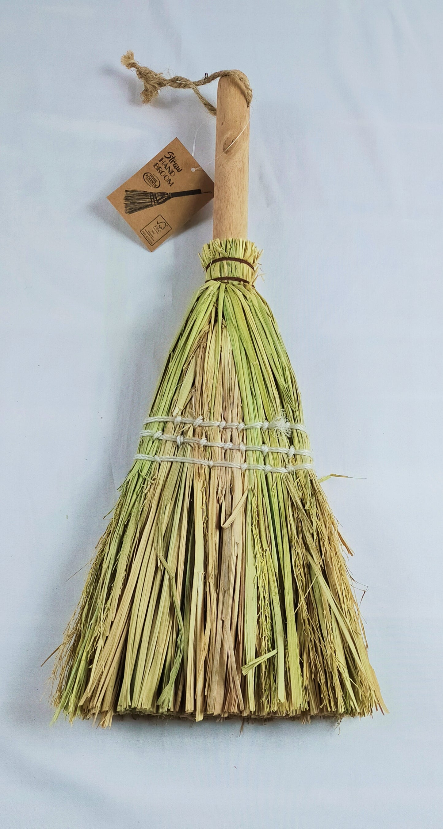 Lot de 10 Balayettes en paille / bois de pin ( 1.5 euro / pcs )