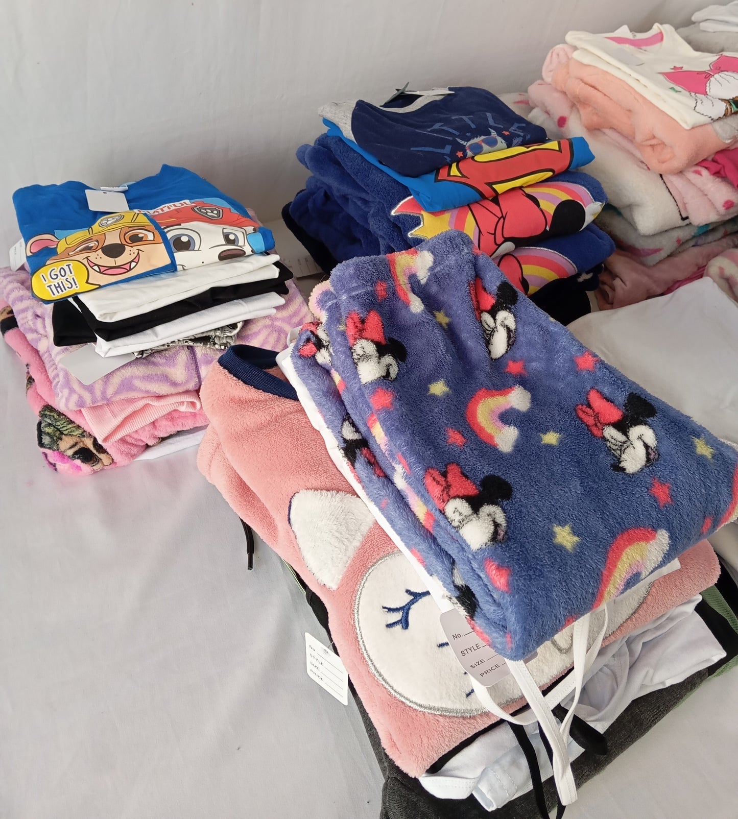 Lot de 80 Textiles adultes / Enfants