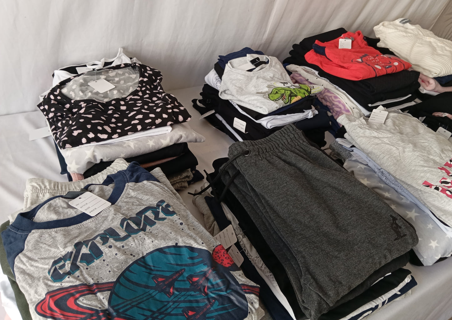 Lot de 85 Textiles adultes / Enfants