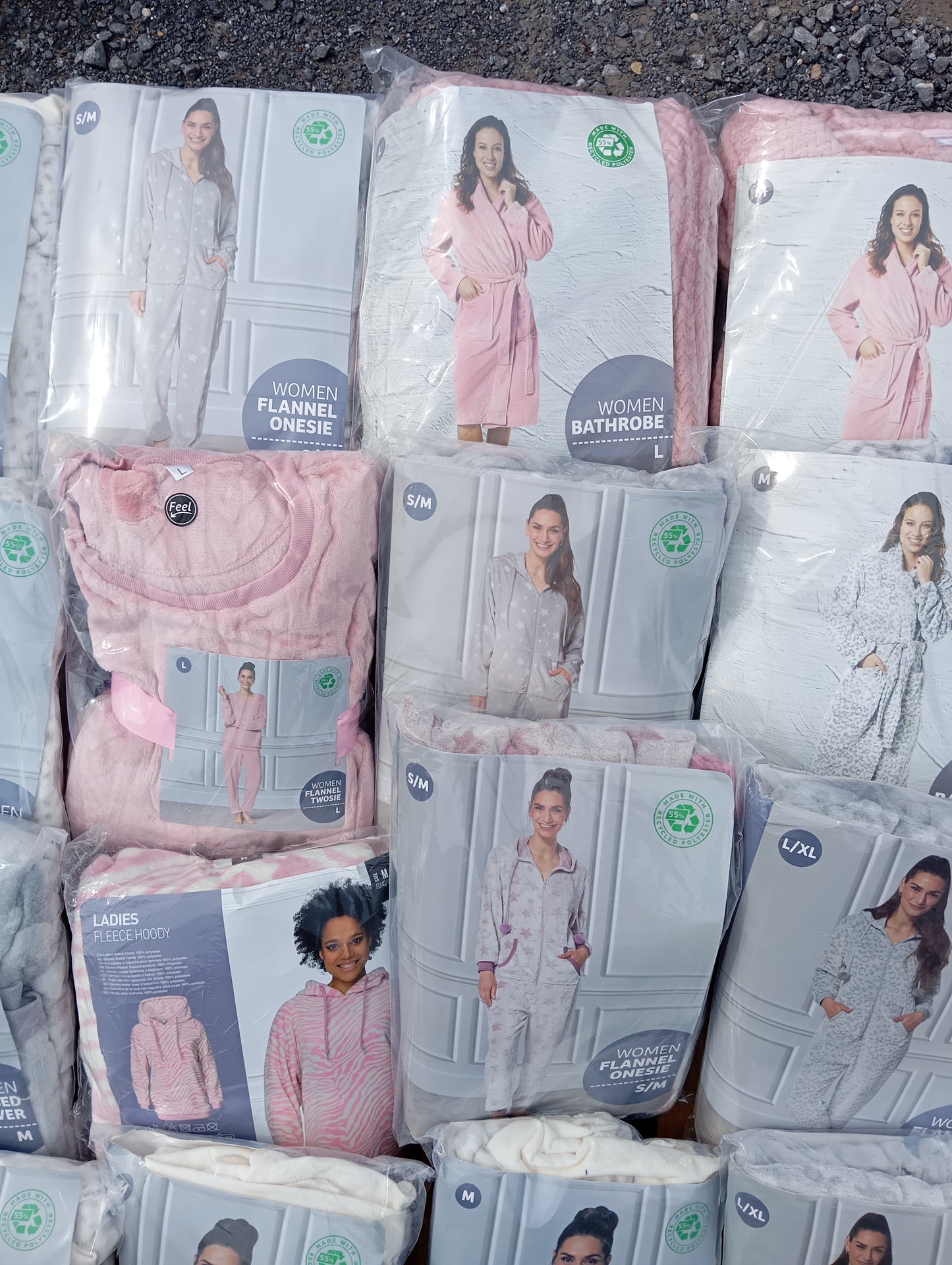 24 Vêtements femme Pull long / Peignoir / ensemble pyjama flanelle