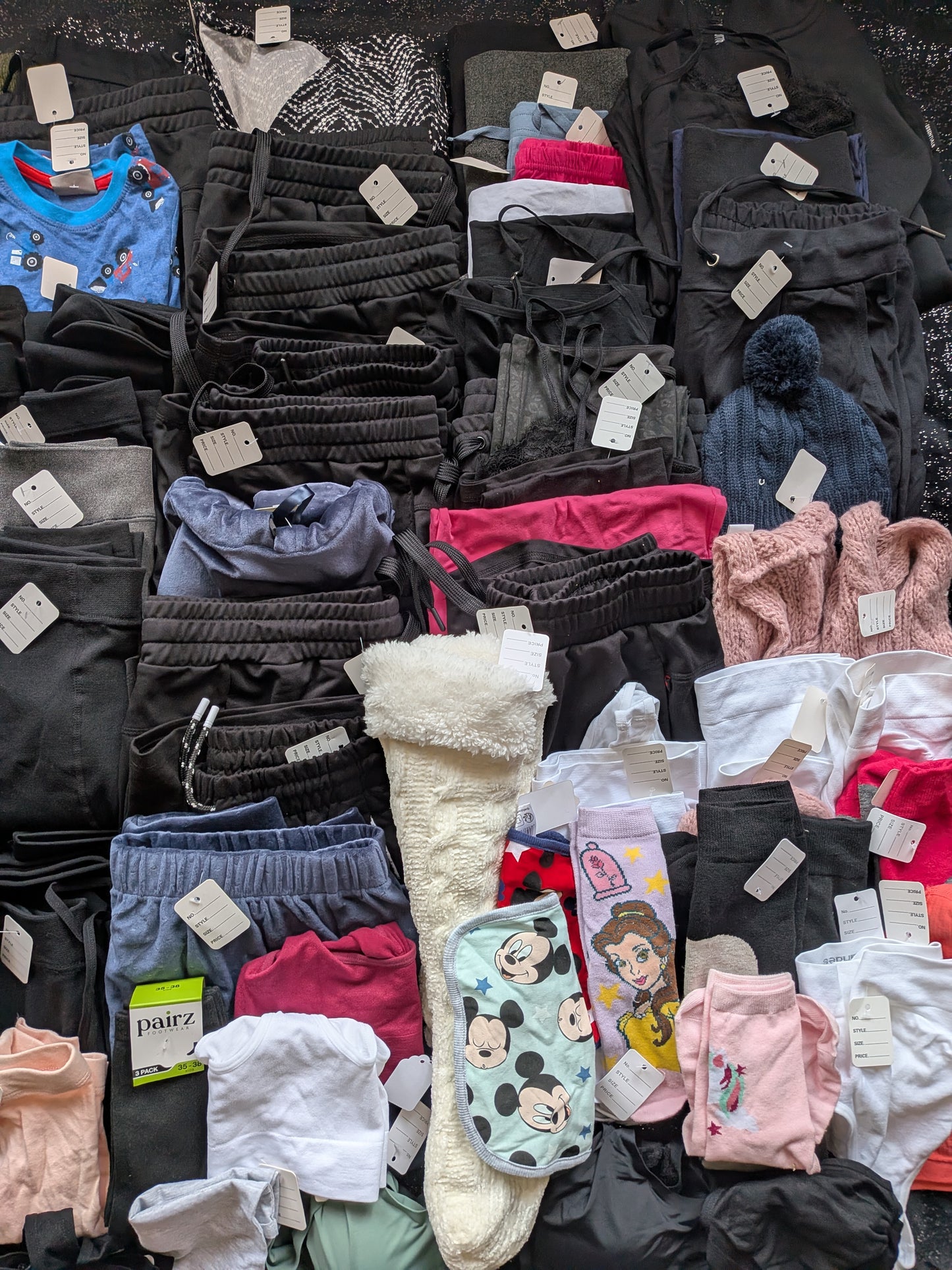167 Vêtements et sous vêtements Mixtes
