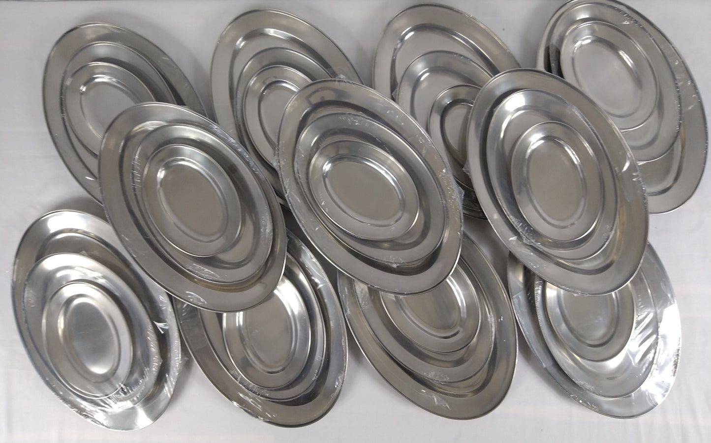 Lot de 11 Set de 3 plateaux de service en métal ( 4 euro / pcs )