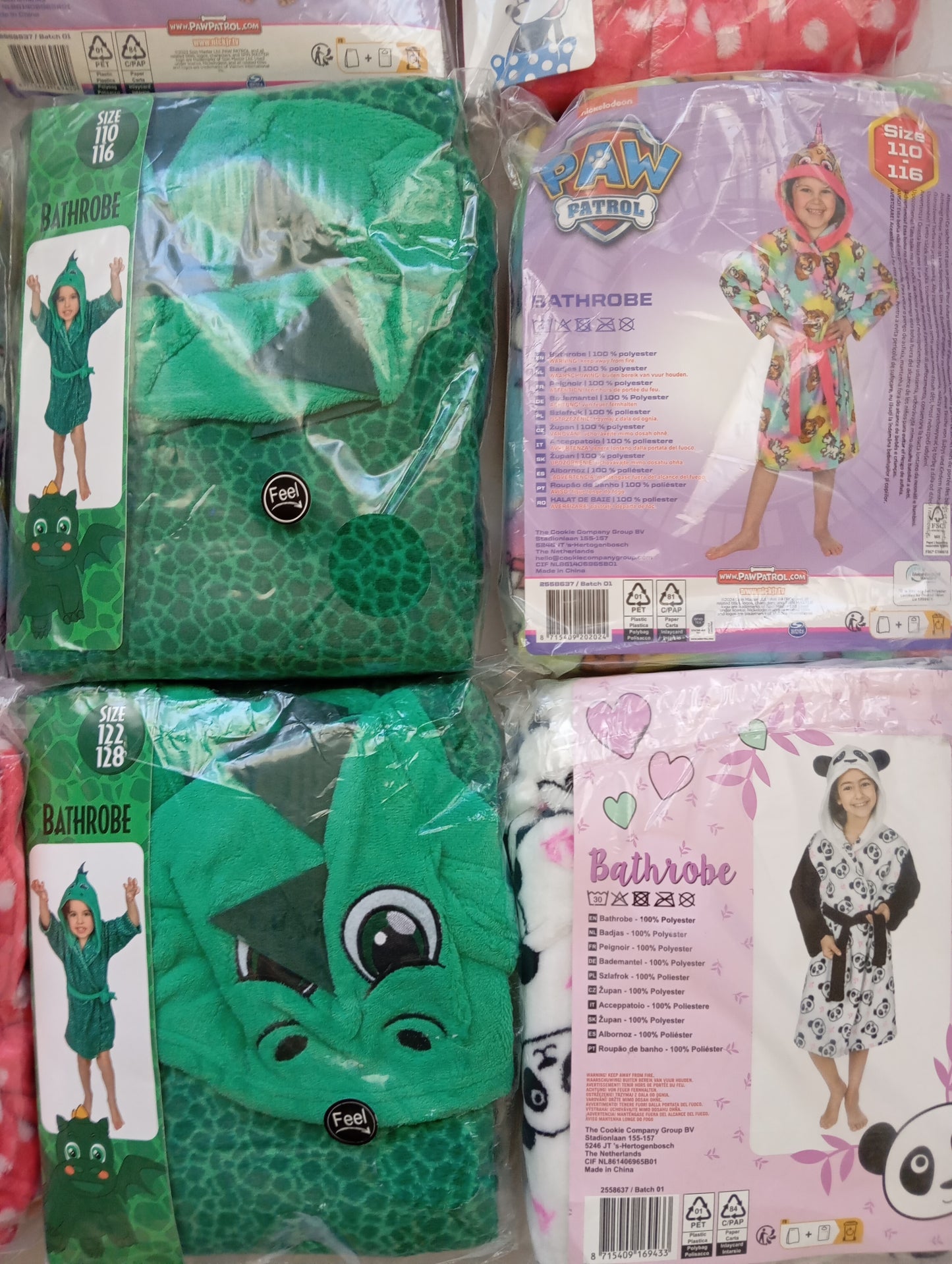 Lot 12 Peignoirs doux enfants Disney / Paw Patrol...