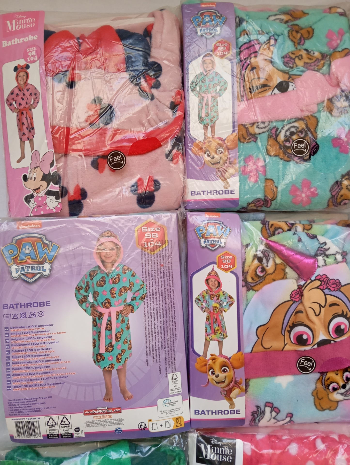 Lot 12 Peignoirs doux enfants Disney / Paw Patrol...