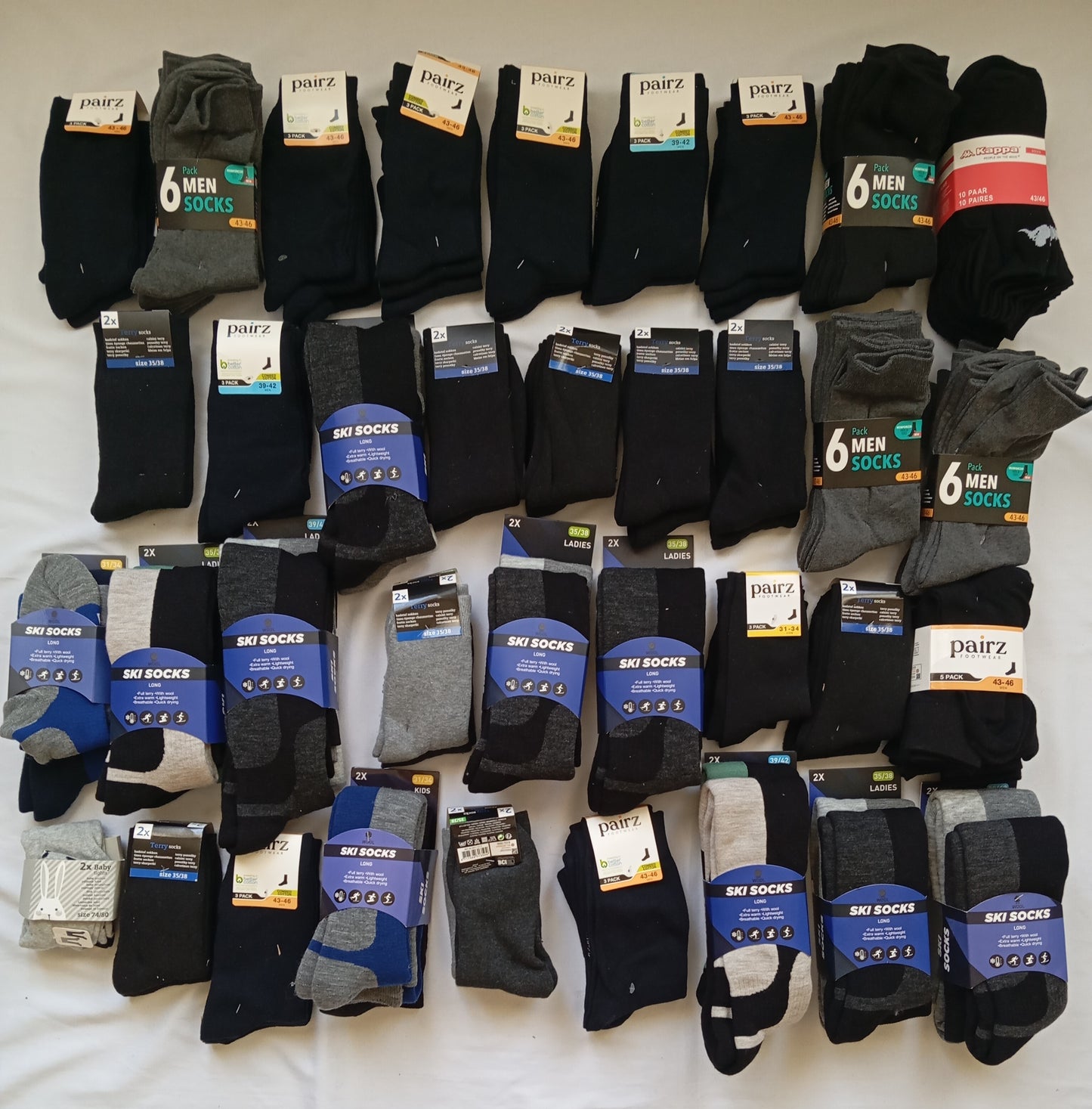 Lot de 109 Paires de chaussettes Homme / Femme / Enfant