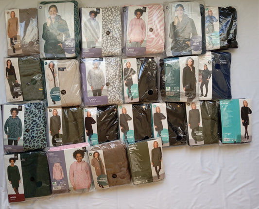 Lot de 23  Vêtements femme listing en description