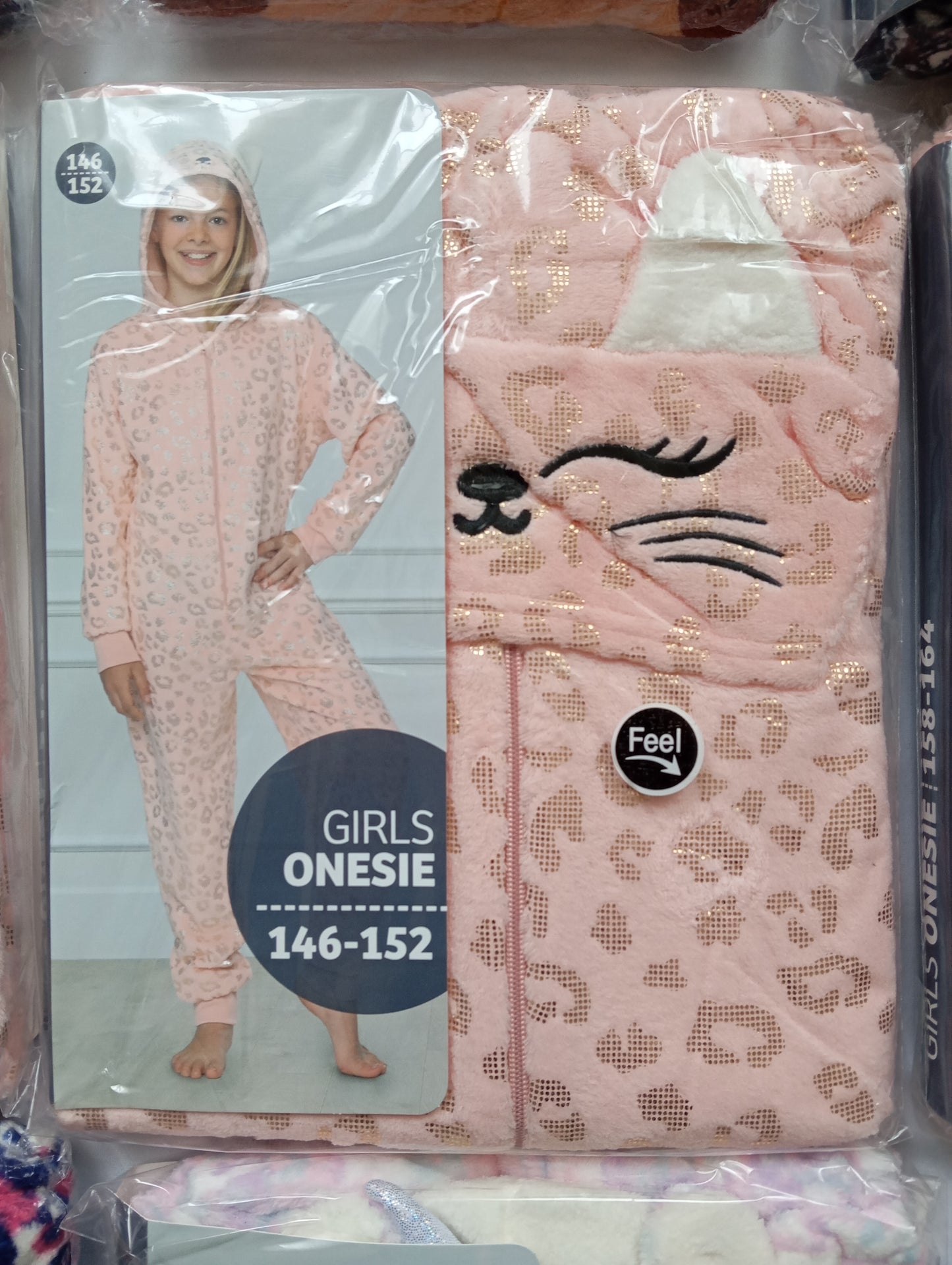 Lot de 10 Pyjamas combinaison polaire enfant mixte.