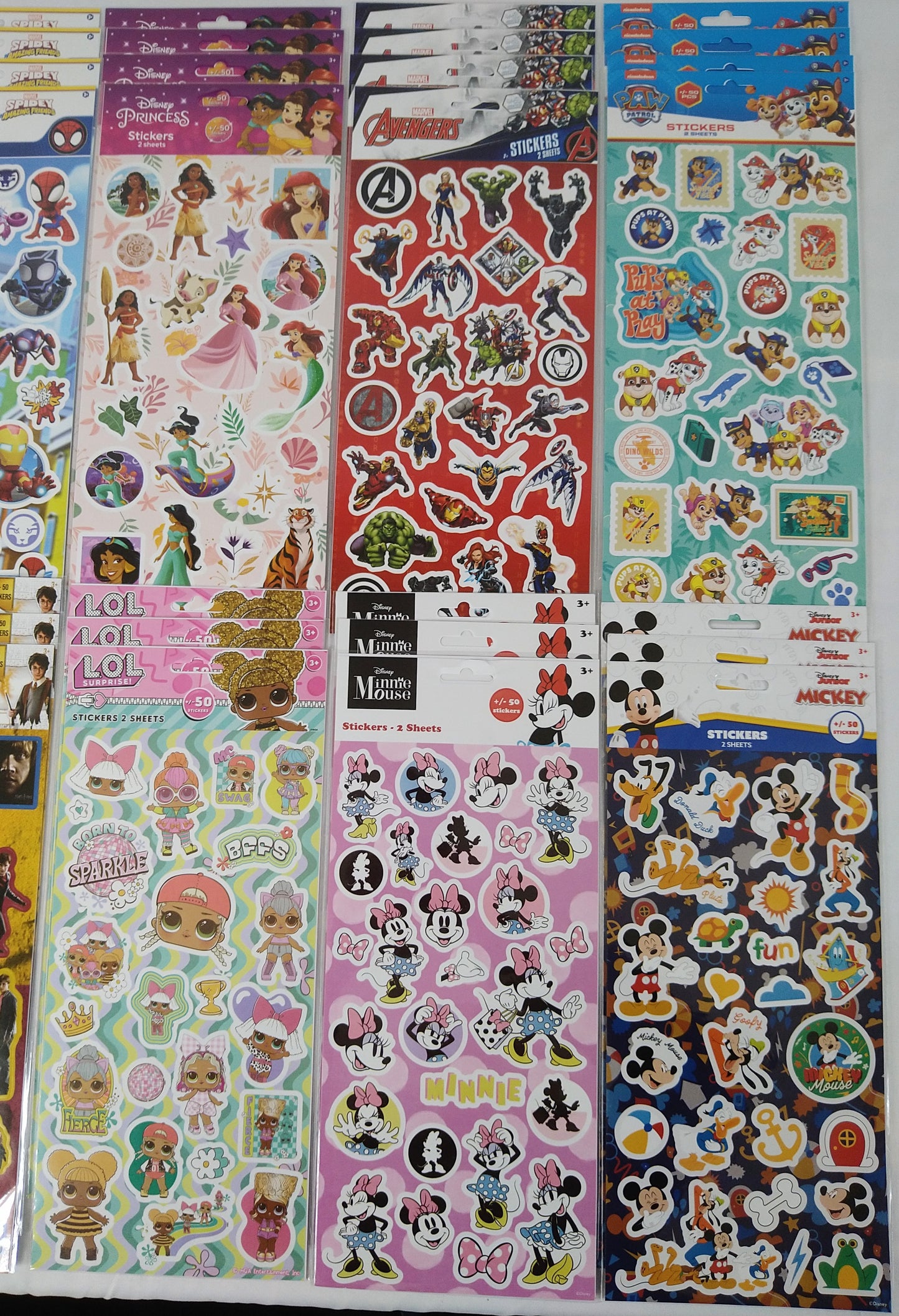 Lot de 36 planches de 50 stickers Disney Paw Patrol / la Reine des neiges / Marvel...( 0.33 cts / pcs )