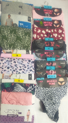 Lot de 43 Vêtements  / sous-vêtements / homme / femme / enfant Listing en description