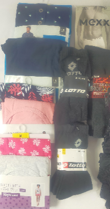 Lot de 43 Vêtements  / sous-vêtements / homme / femme / enfant Listing en description