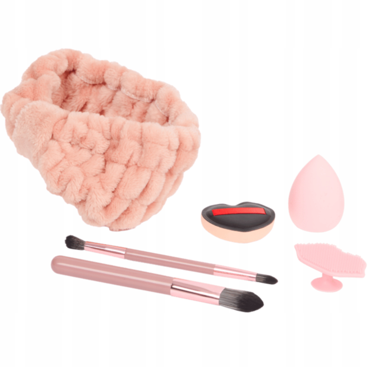 12 TROUSSES DE BEAUTÉ + ACCESSOIRES