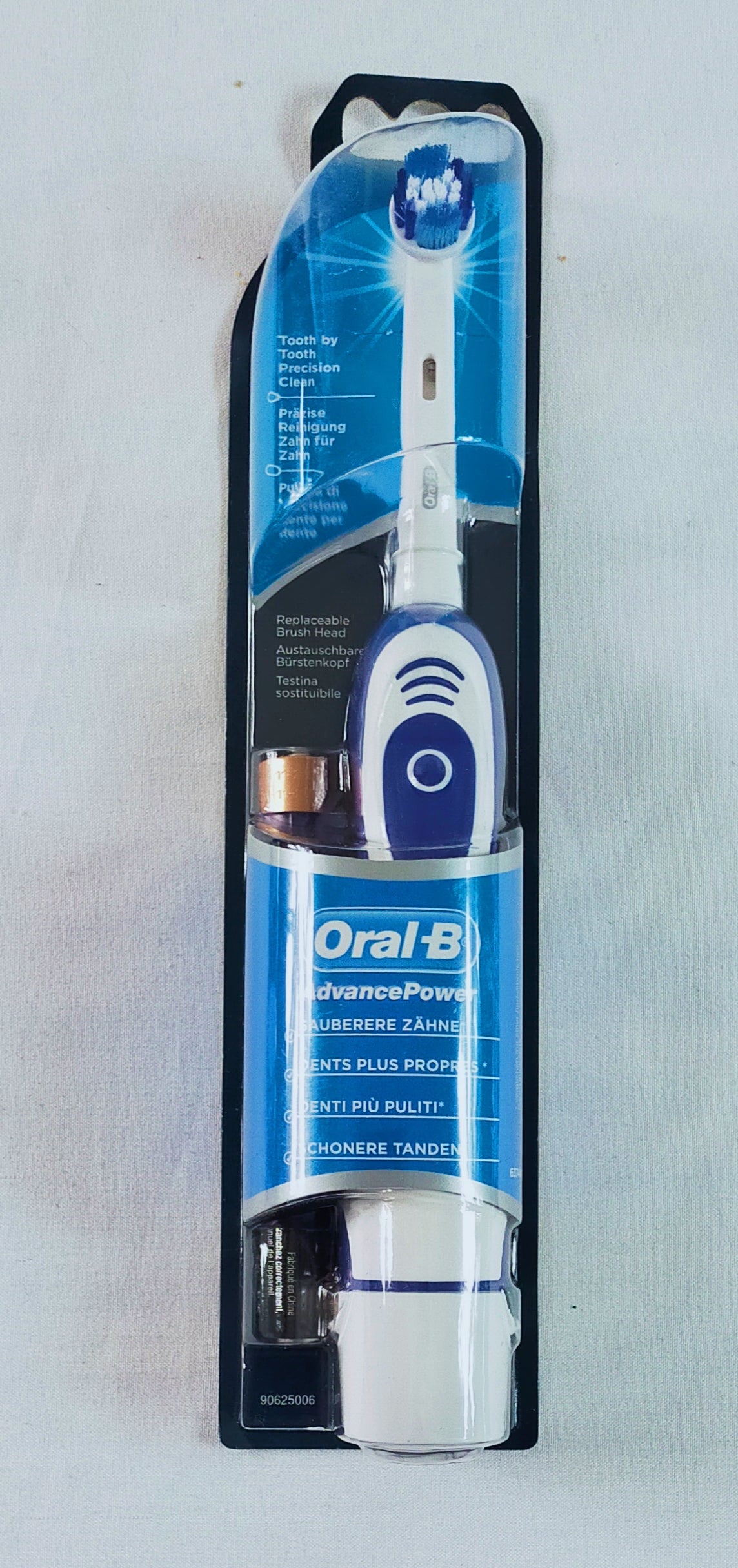 Lot de 12 Brosses à dents électrique Oral-b ( 5 euro / pcs )