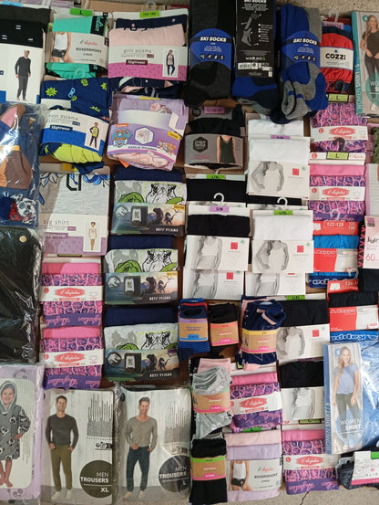 Lot de 90 Pieces Textiles homme / femme / enfant