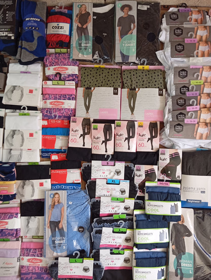 Lot de 90 Pieces Textiles homme / femme / enfant