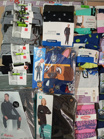 Lot de 90 Pieces Textiles homme / femme / enfant