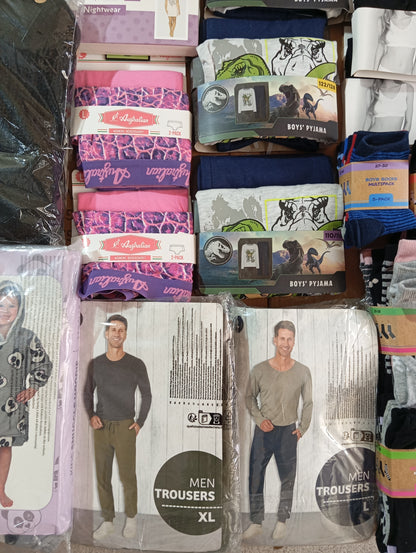 Lot de 90 Pieces Textiles homme / femme / enfant