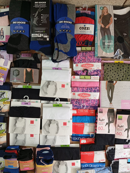 Lot de 90 Pieces Textiles homme / femme / enfant