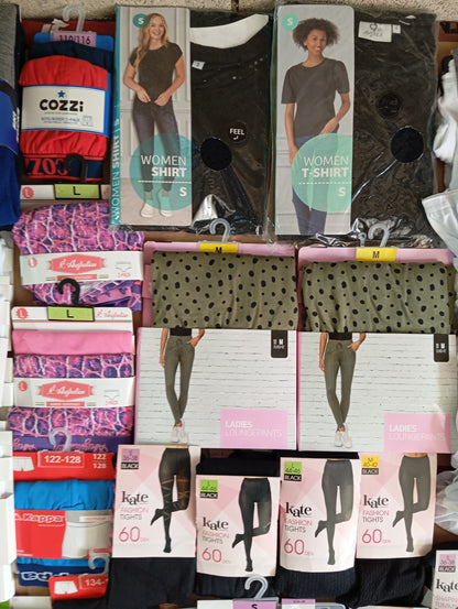 Lot de 90 Pieces Textiles homme / femme / enfant