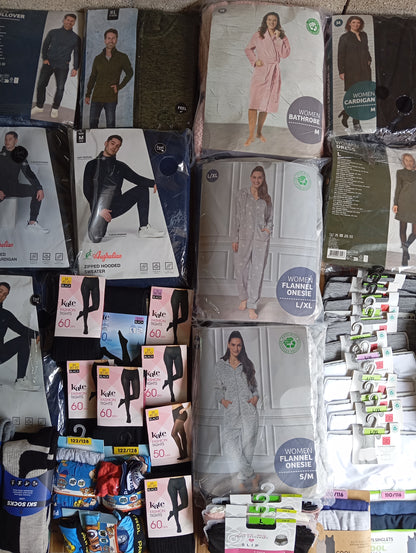 Lot de 72 Pieces Textiles homme / femme / enfant