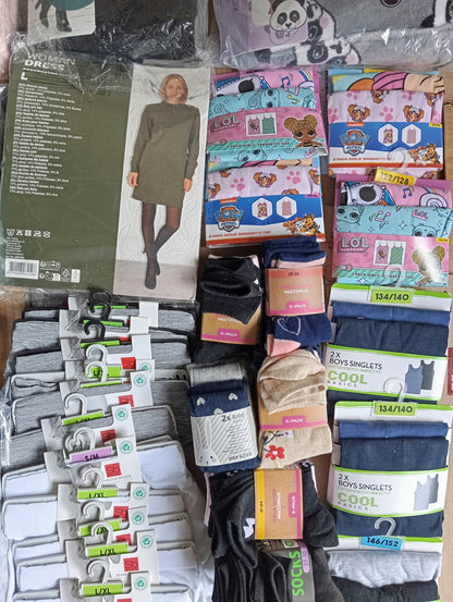 Lot de 72 Pieces Textiles homme / femme / enfant