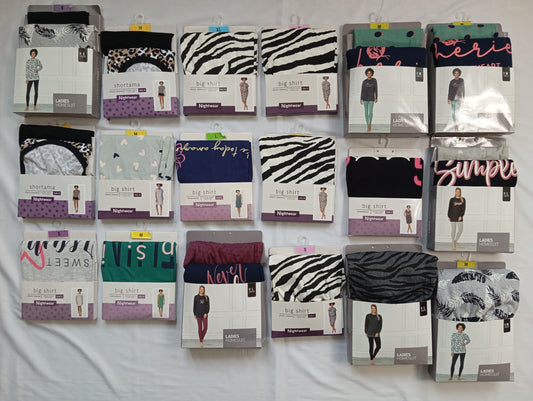 Lot de 18 pyjamas femme