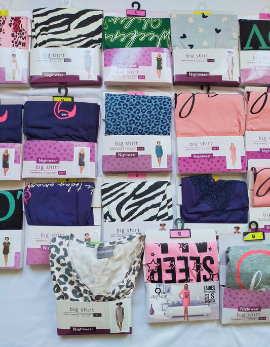 24 Vêtements femme chemise de nuit / linge de nuit