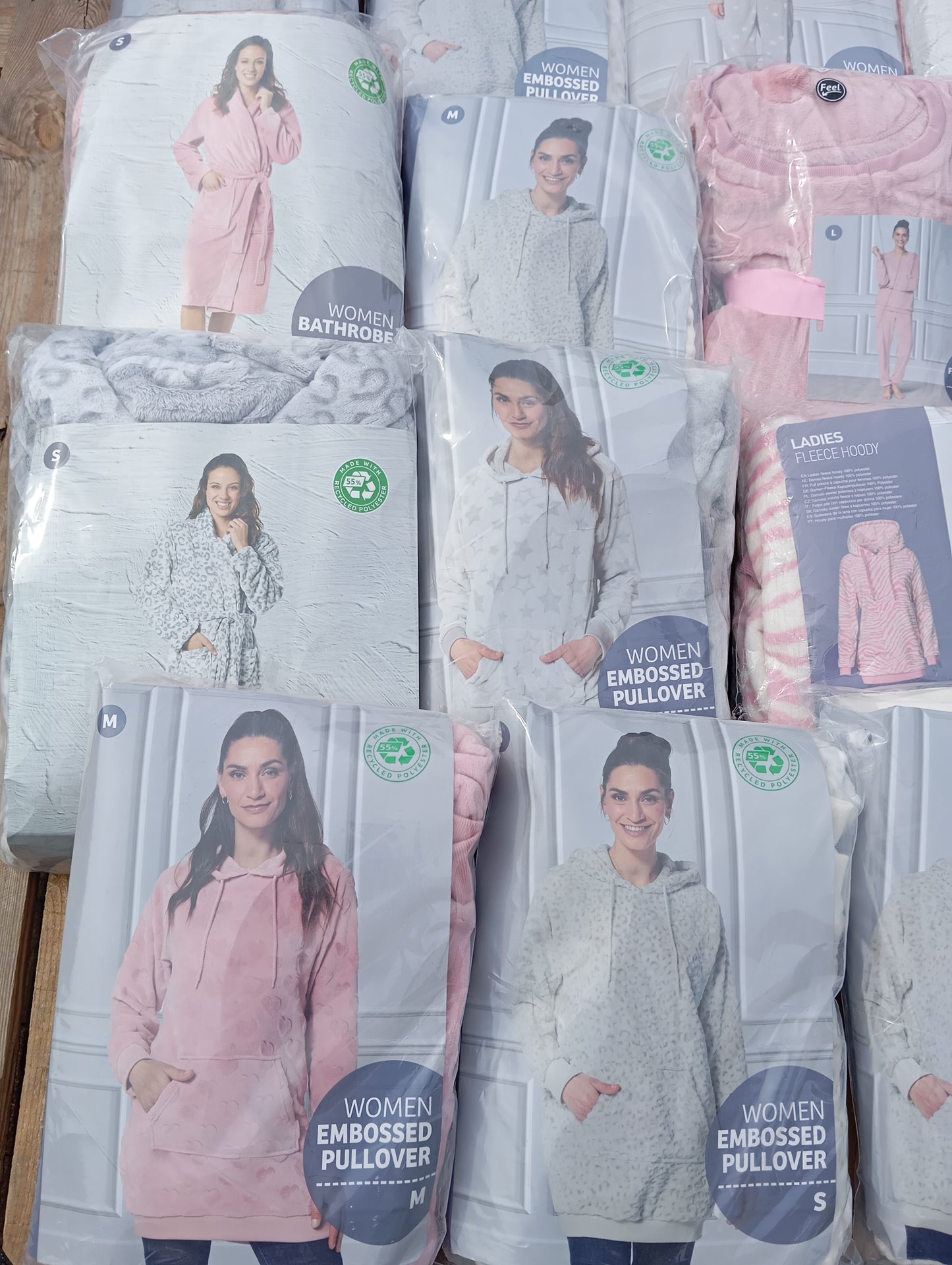 24 Vêtements femme Pull long / Peignoir / ensemble pyjama flanelle