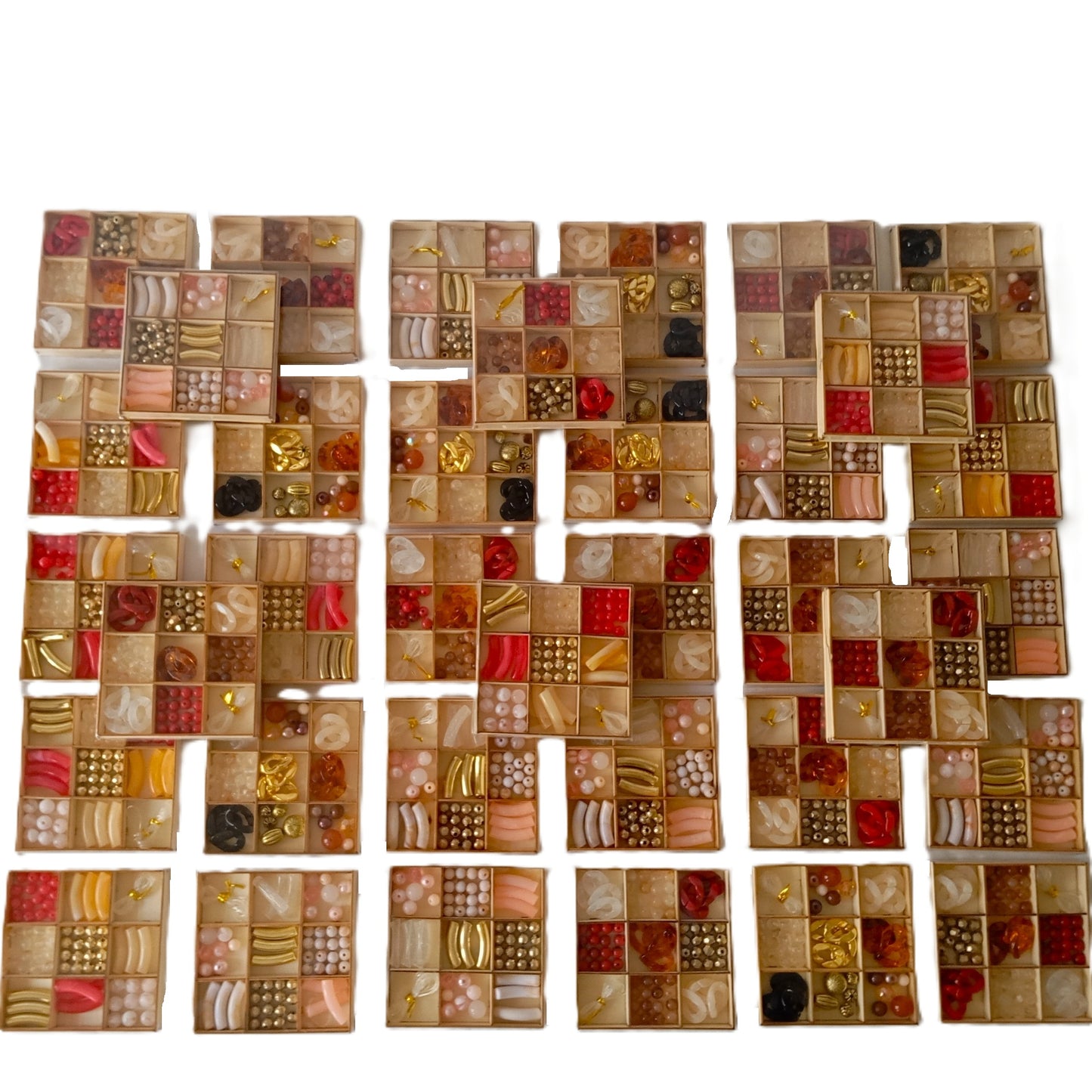 36  Coffrets de Perles Acrylique