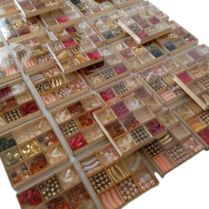 36  Coffrets de Perles Acrylique
