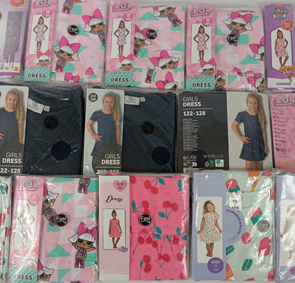 37 Robes Fille PAW PATROL / L.O.L SURPRISE