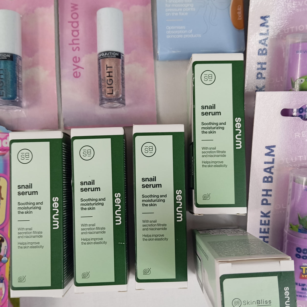145 Articles de cosmétiques - hygiènes
