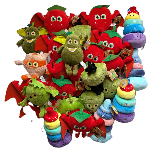 26 Peluches The Misfits environ 18 cm