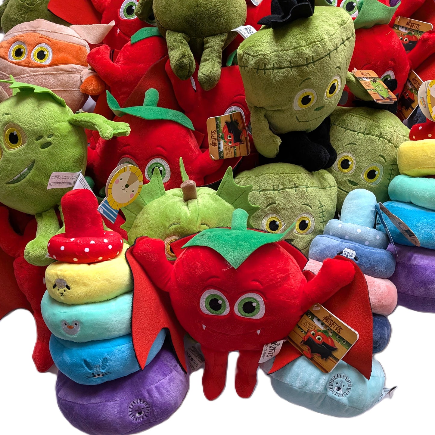 26 Peluches The Misfits environ 18 cm