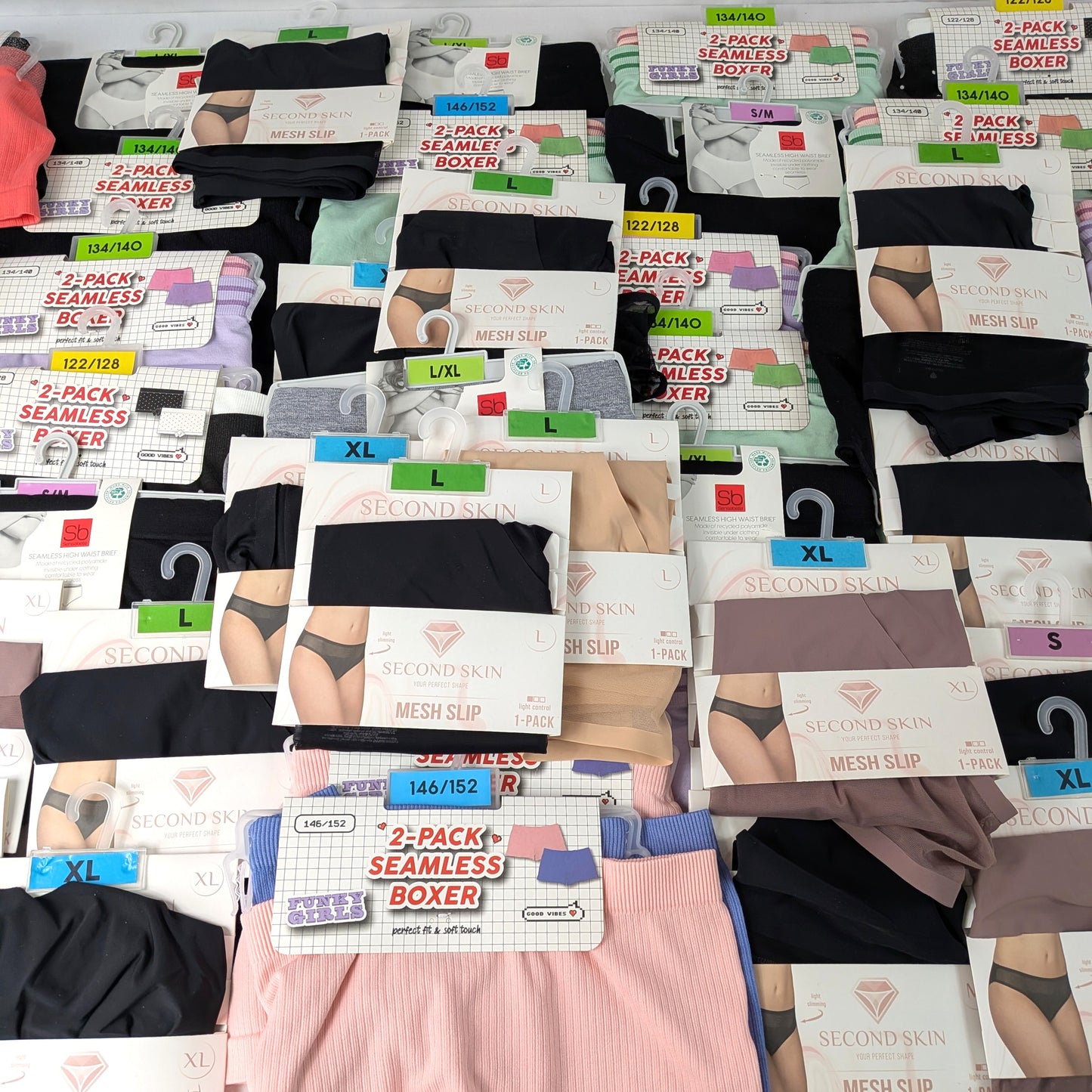127 Sous-vêtements Soit 97 Paquets Femme Enfant