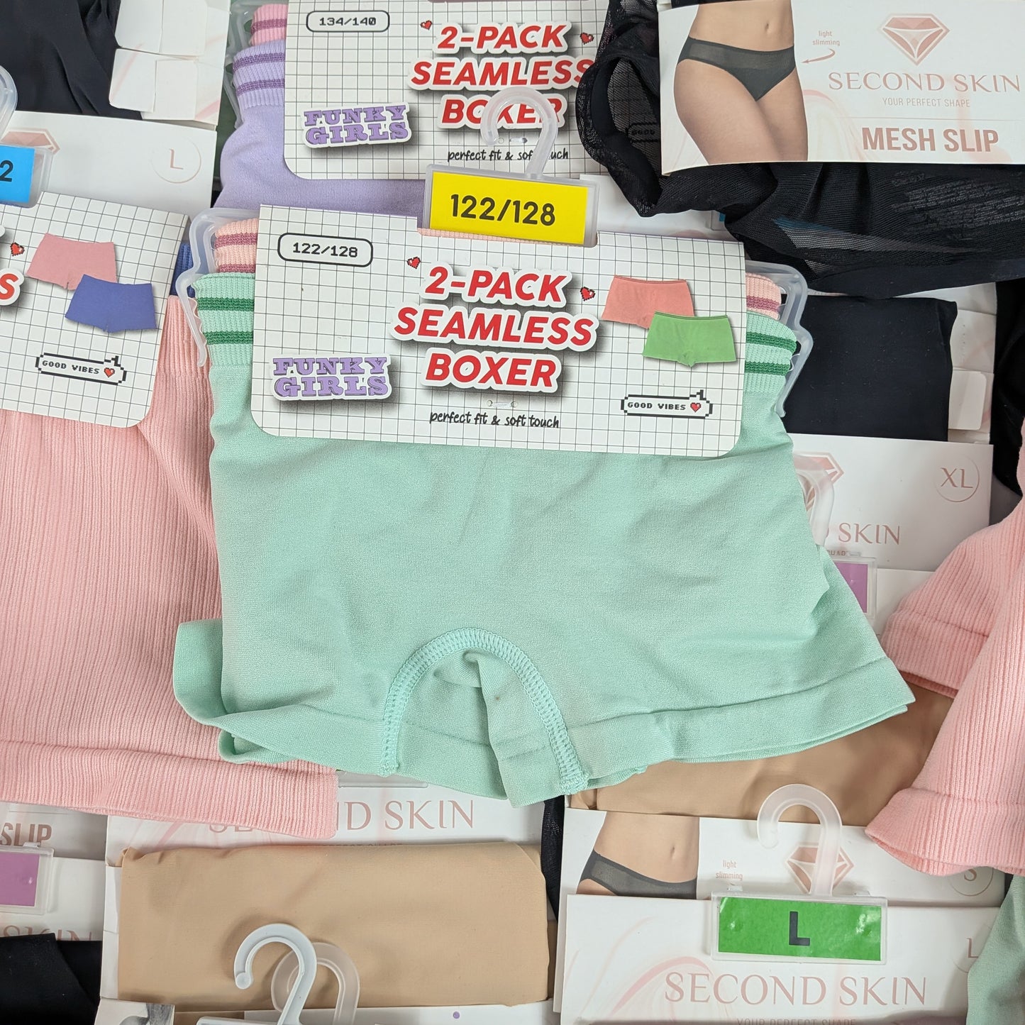 127 Sous-vêtements Soit 97 Paquets Femme Enfant