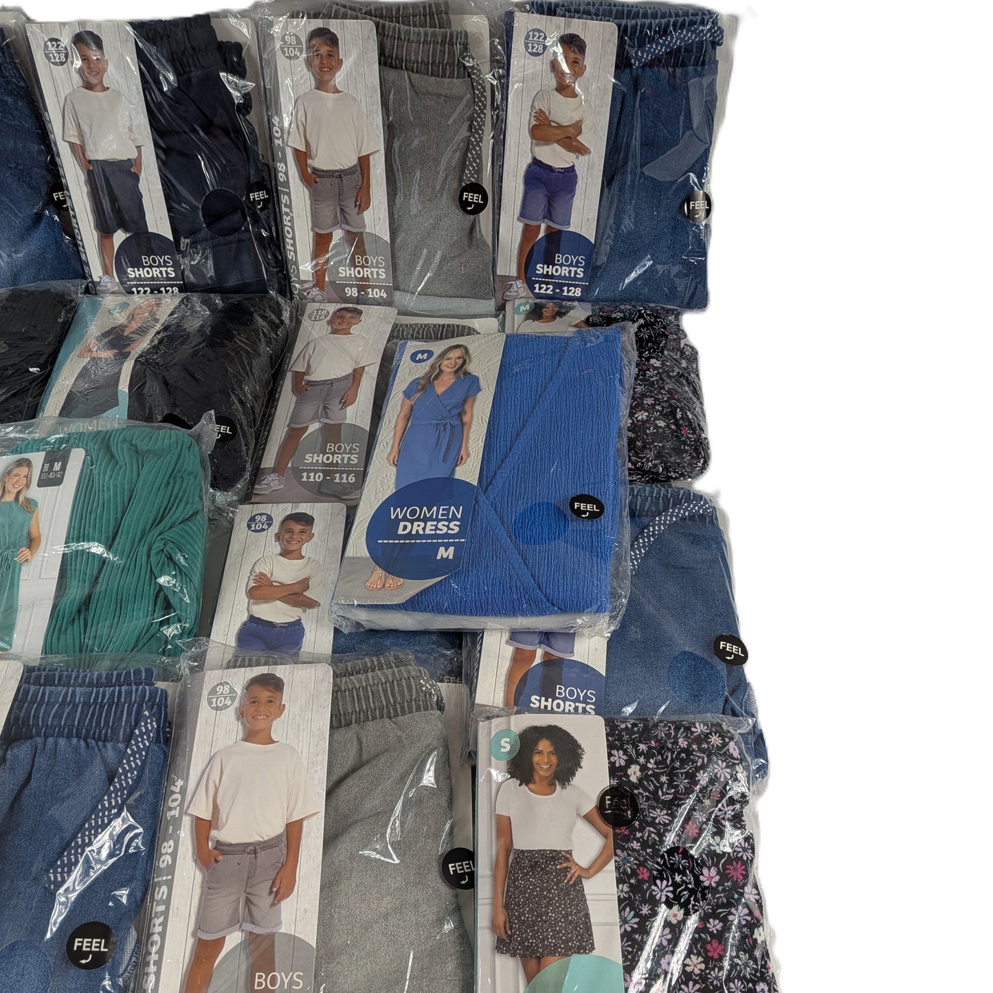 26 Articles Vêtements femme / enfant