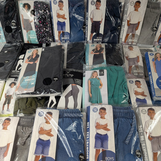 26 Articles Vêtements femme / enfant