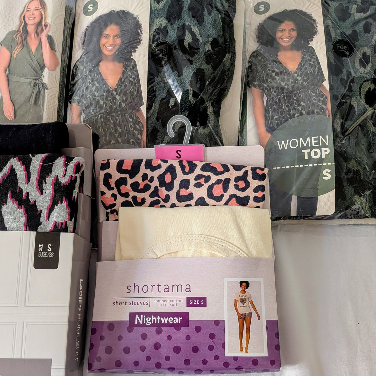 20 Vêtements femme Haut- Pantalon- Pyjama...