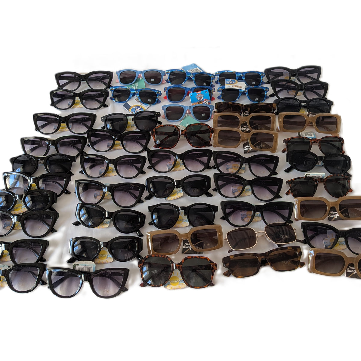 45 Paires de lunettes de Soleil enfant et adulte