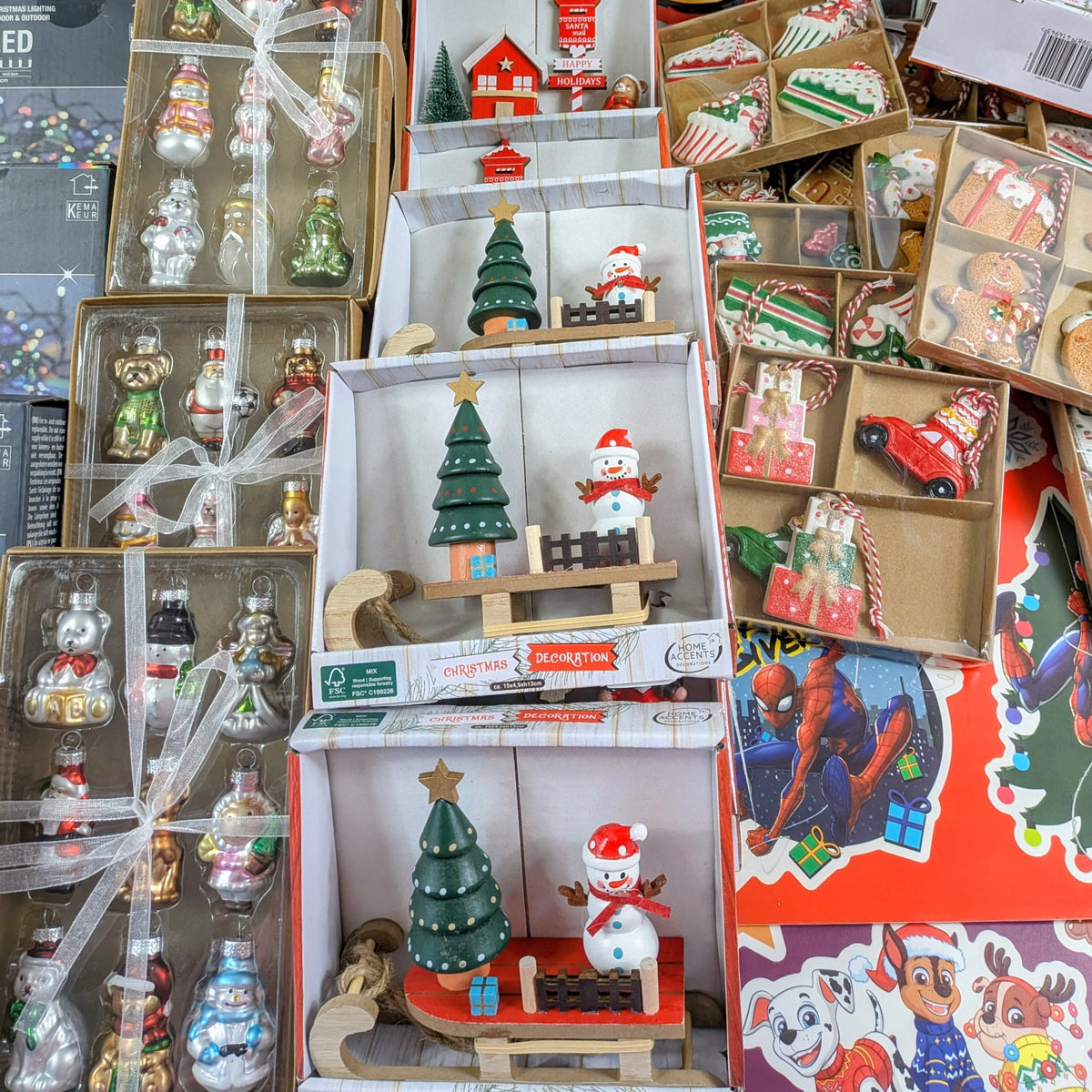 100 Pièces d’Articles de Fête de Noël à LED – Décorations Lumineuses Festives