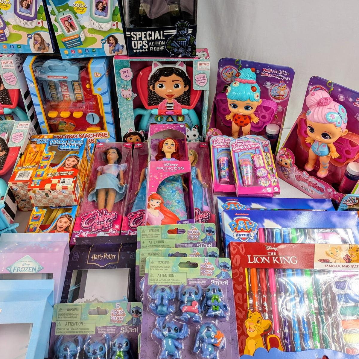 60 Articles de jouets Enfant Disney - Stitch -Barbie...