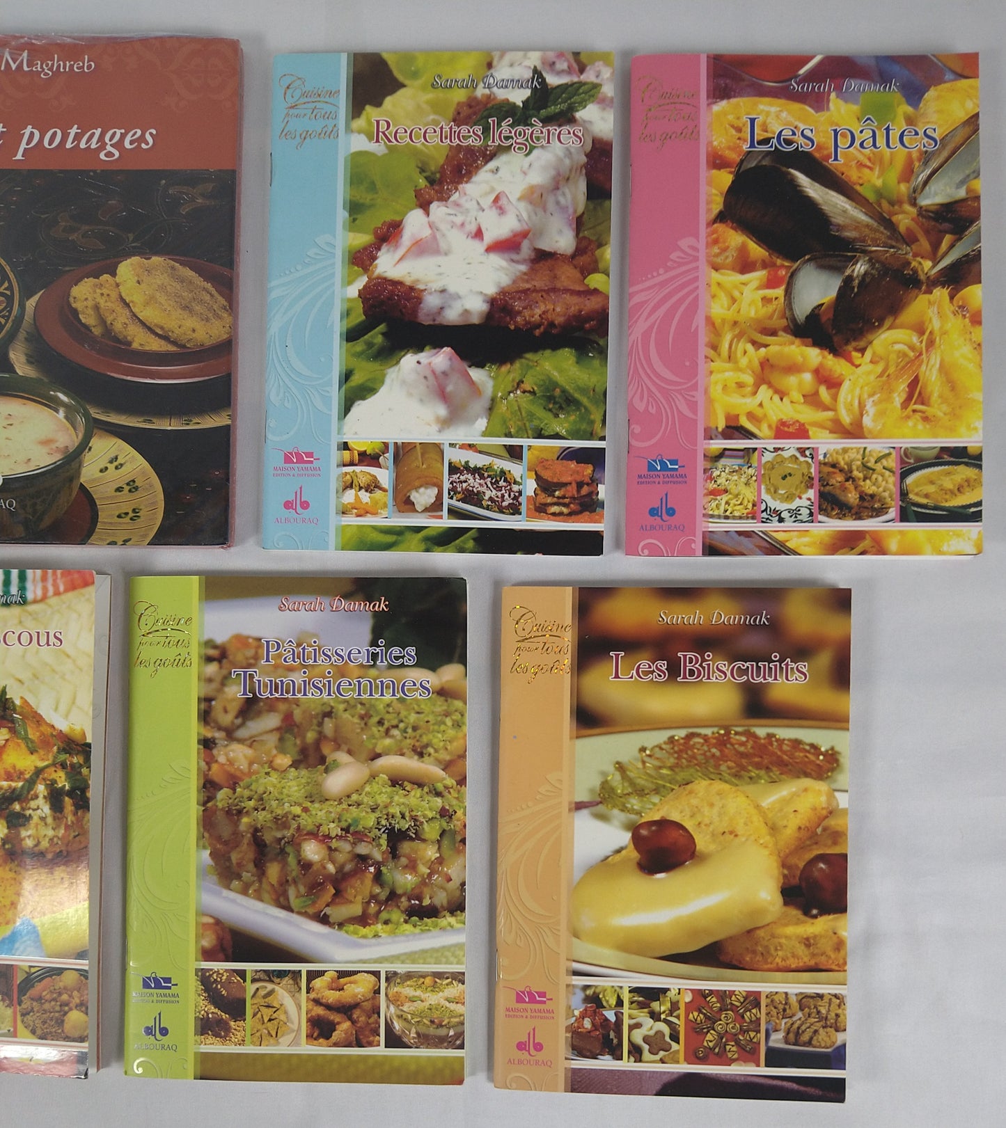 Lot de 8 livres de recettes de cuisine ( 0.50 e /pcs )